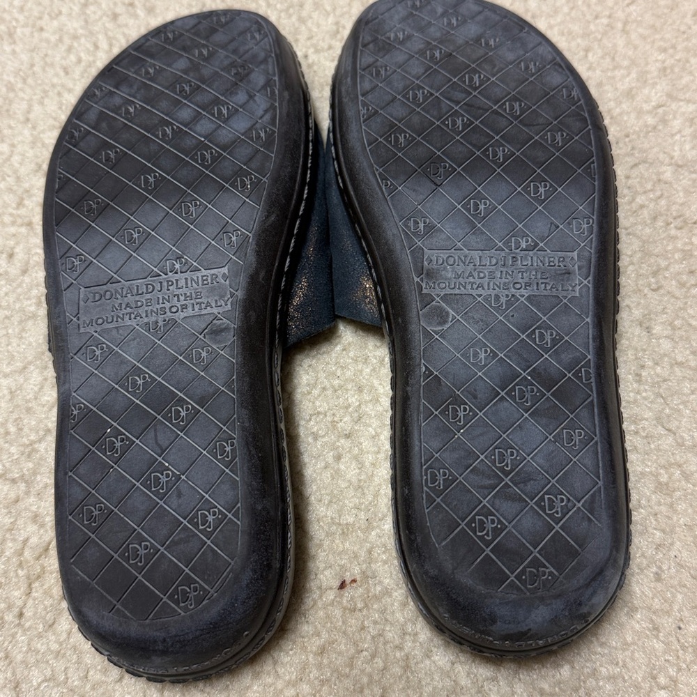 Donald J Pliner Dark Slide Sandals - Picture 3 of 3